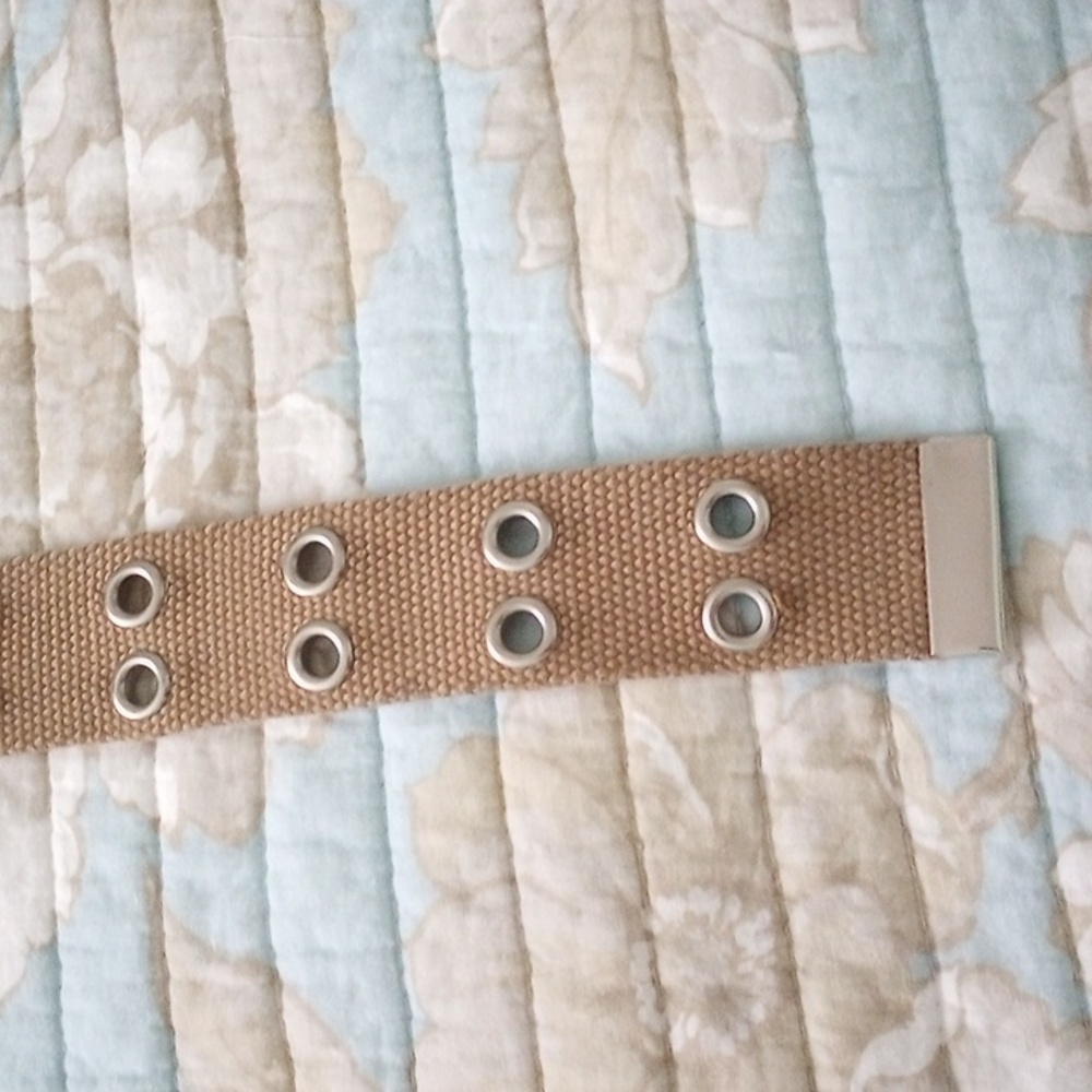 Women's Tan Canvas Belt with Silver Buckle NWOT